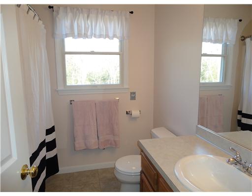 660 Gibson Hill Road Coventry, RI 02827 - Photo 10 of 11 Bathroom.