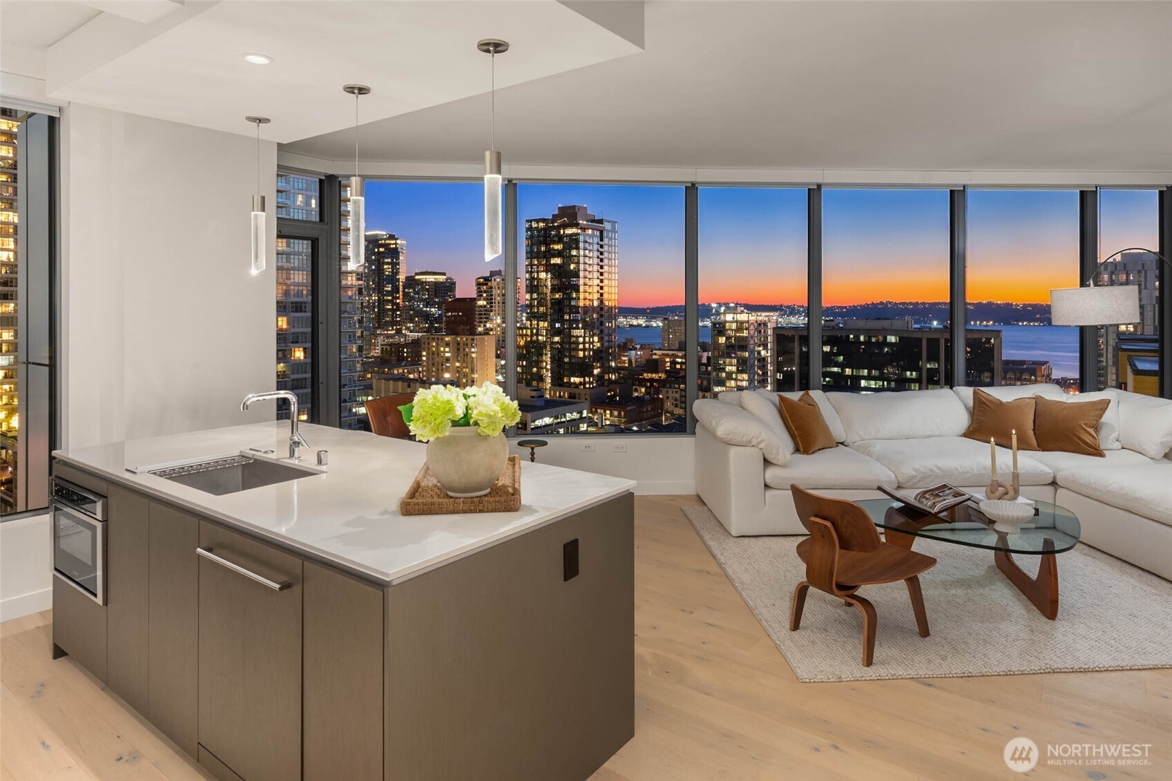 2510 6th Avenue, Unit 1804 Seattle, WA 98121 - Photo 1 of 34