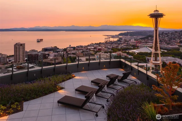 $799,000 | 2510 6th Avenue, Unit 1804, Seattle, WA 98121