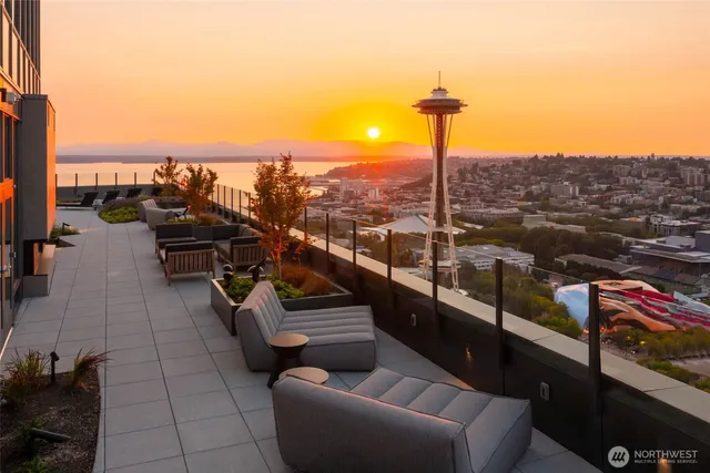 $799,000 | 2510 6th Avenue, Unit 1804, Seattle, WA 98121