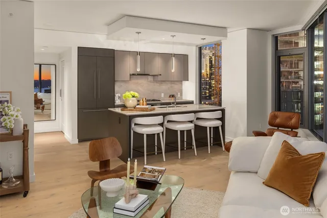 $799,000 | 2510 6th Avenue, Unit 1804, Seattle, WA 98121