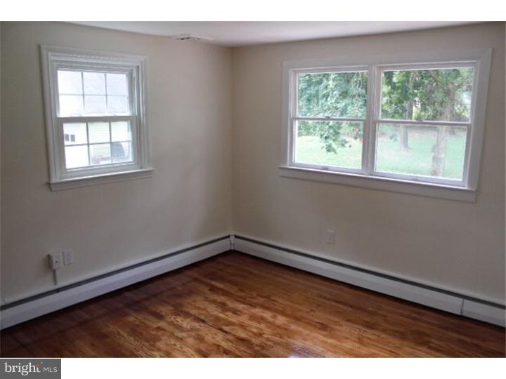 1453 Chestnut Grove Road Pottstown, PA 19464 - Photo 7 of 12 Gallery Image 7