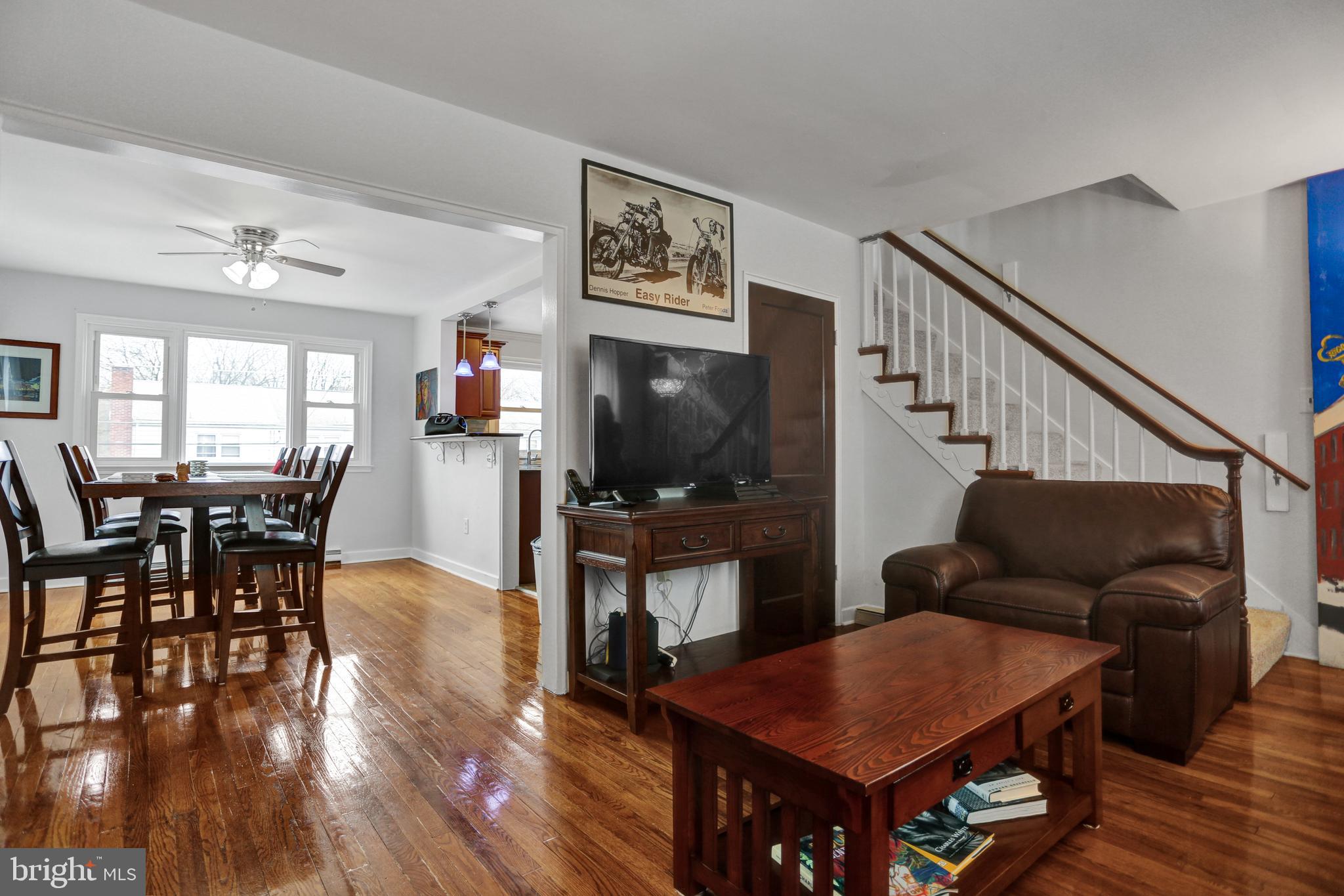 301 Sycamore Road Reading, PA 19611 - Photo 3 of 21