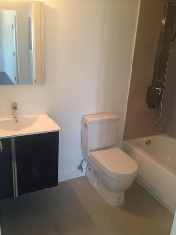 $2,000 | 551 Michigan Avenue, Unit 122, Miami Beach, FL 33139