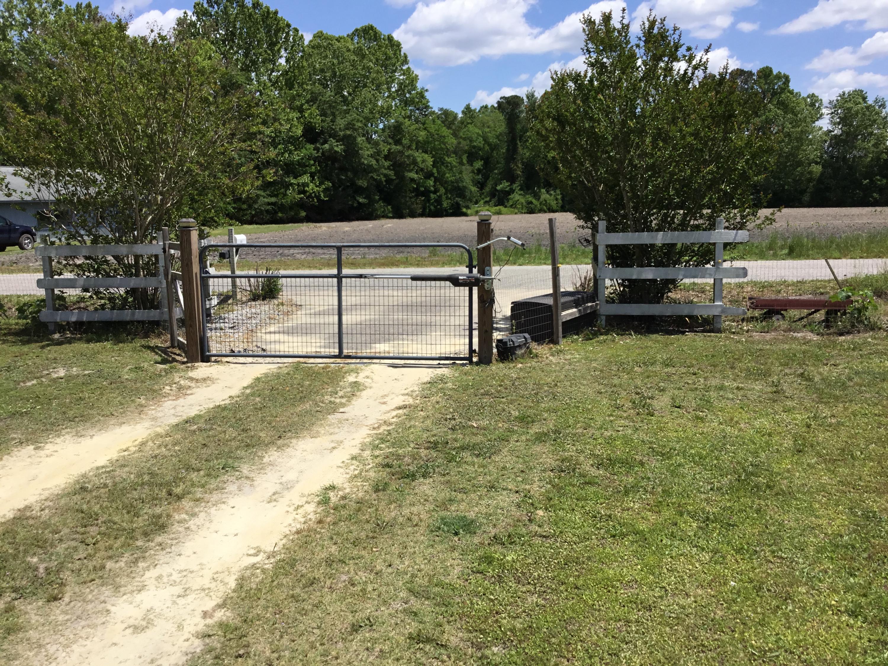 1529 Stokes Road Walterboro, SC 29488 - Photo 4 of 34 IMG_0297