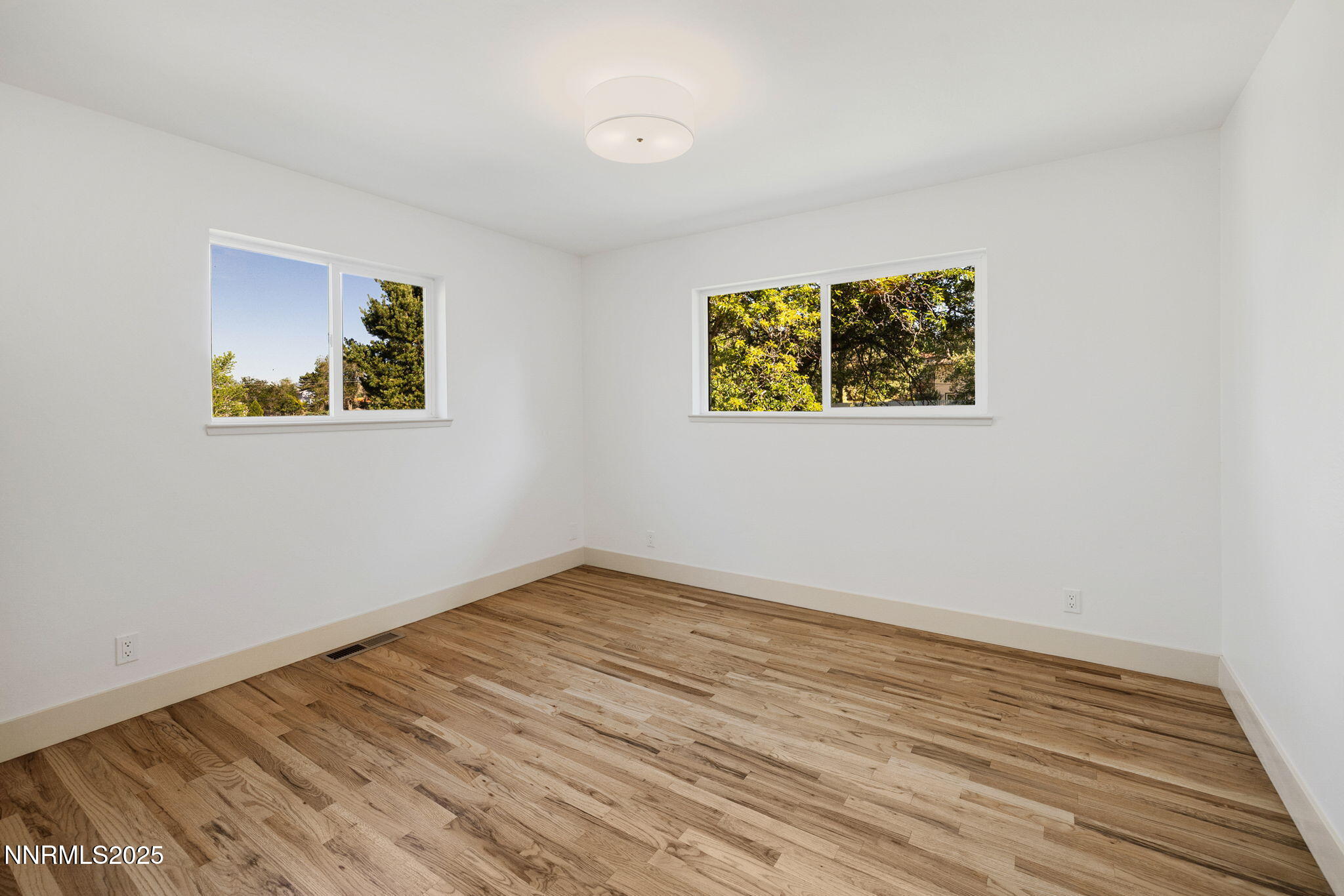 50 Moore Lane Reno, NV 89509 - Photo 16 of 51 23-web-or-mls-50 Moore-25