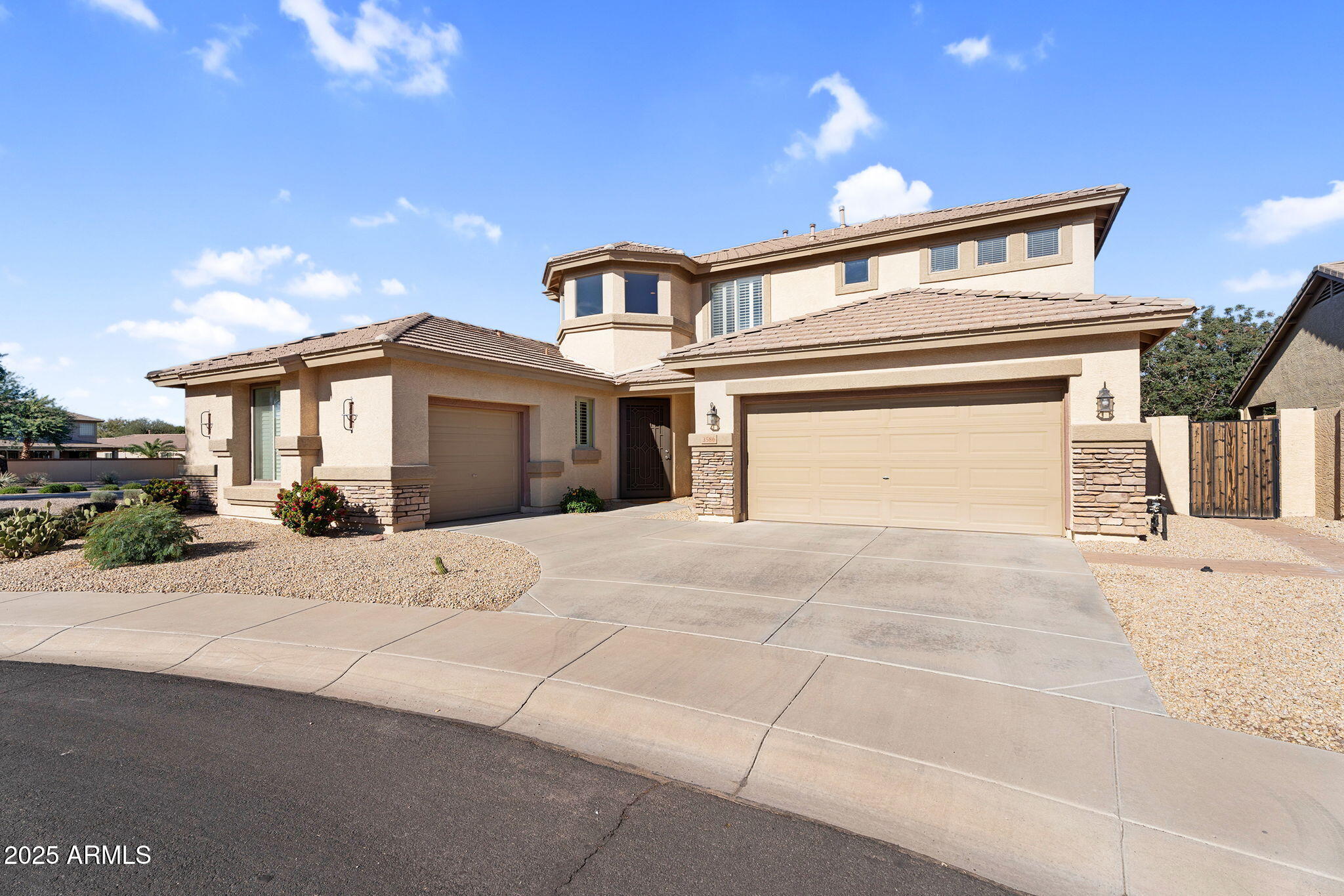 3586 East Riopelle Court Gilbert, AZ 85298 - Photo 3 of 95 3-web-or-mls-3586 E Riopelle Ct-2