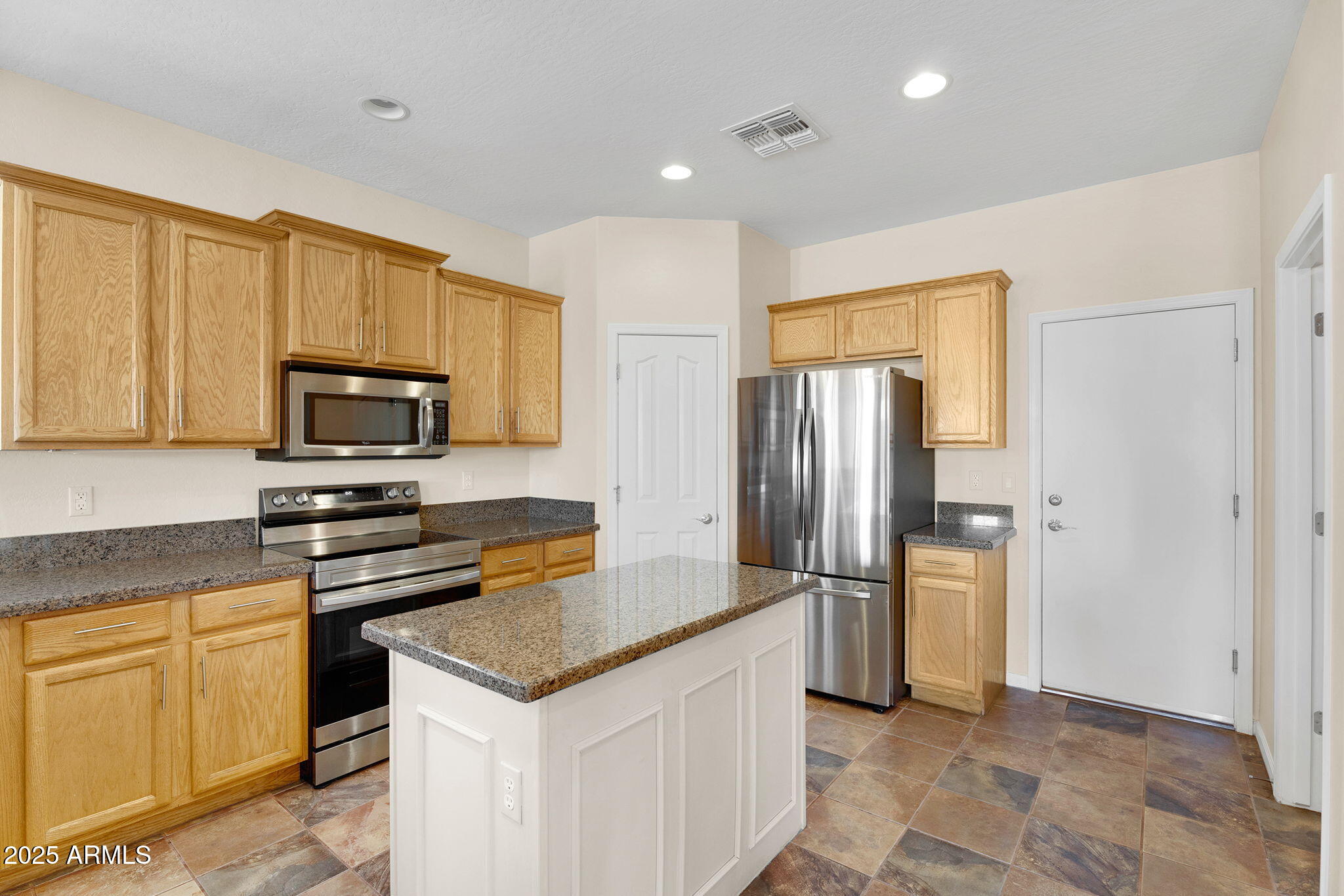 3586 East Riopelle Court Gilbert, AZ 85298 - Photo 8 of 95 8-web-or-mls-3586 E Riopelle Ct-14