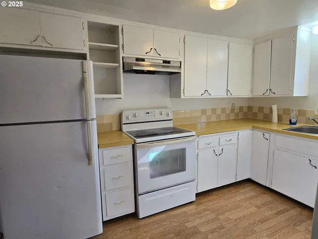 $295,000 | 3208 West 7th Street, The Dalles, OR 97058