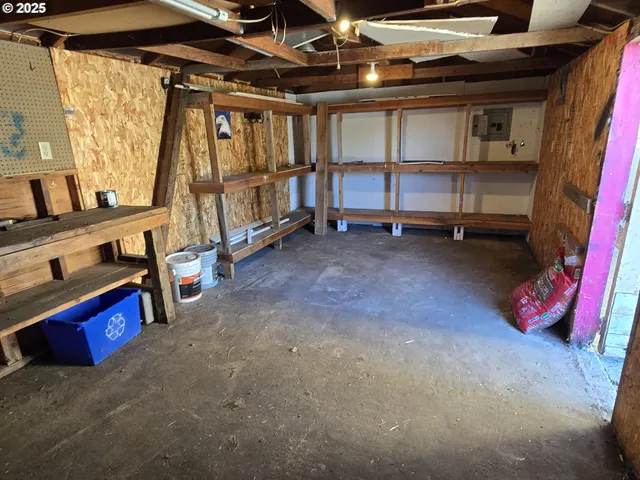 $295,000 | 3208 West 7th Street, The Dalles, OR 97058