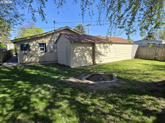 $295,000 | 3208 West 7th Street, The Dalles, OR 97058