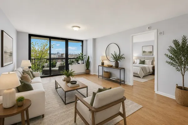 $4,700 | 700 Grove Street, Unit 8R, Jersey City, NJ 07310