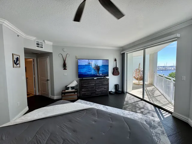 $5,250 | 815 Northwest Flagler Avenue, Unit 206, Stuart, FL 34994