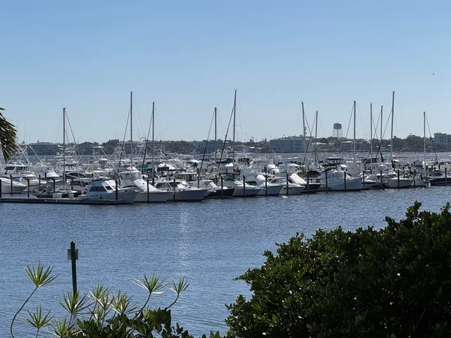 $5,250 | 815 Northwest Flagler Avenue, Unit 206, Stuart, FL 34994