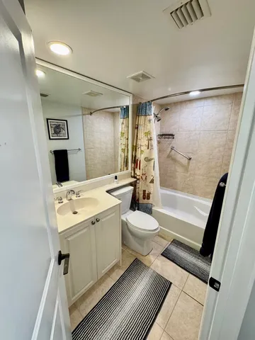 $5,250 | 815 Northwest Flagler Avenue, Unit 206, Stuart, FL 34994