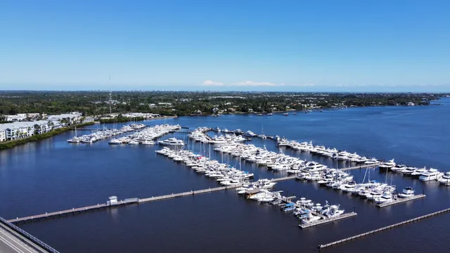 $5,250 | 815 Northwest Flagler Avenue, Unit 206, Stuart, FL 34994