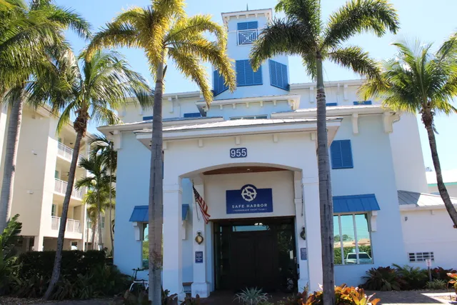 $5,250 | 815 Northwest Flagler Avenue, Unit 206, Stuart, FL 34994