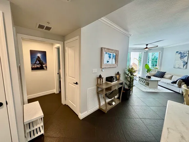 $5,250 | 815 Northwest Flagler Avenue, Unit 206, Stuart, FL 34994