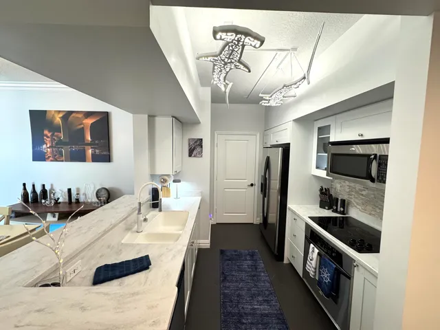 $5,250 | 815 Northwest Flagler Avenue, Unit 206, Stuart, FL 34994