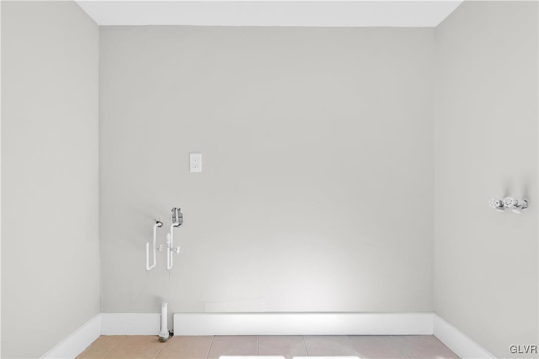 820 Morvale Road Easton, PA 18042 - Photo 40 of 50 a close up of a white marble wall