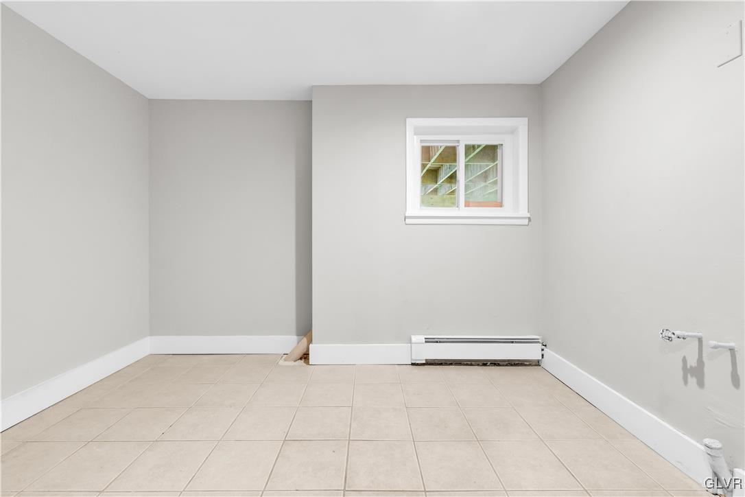 820 Morvale Road Easton, PA 18042 - Photo 42 of 50 an empty room with a window