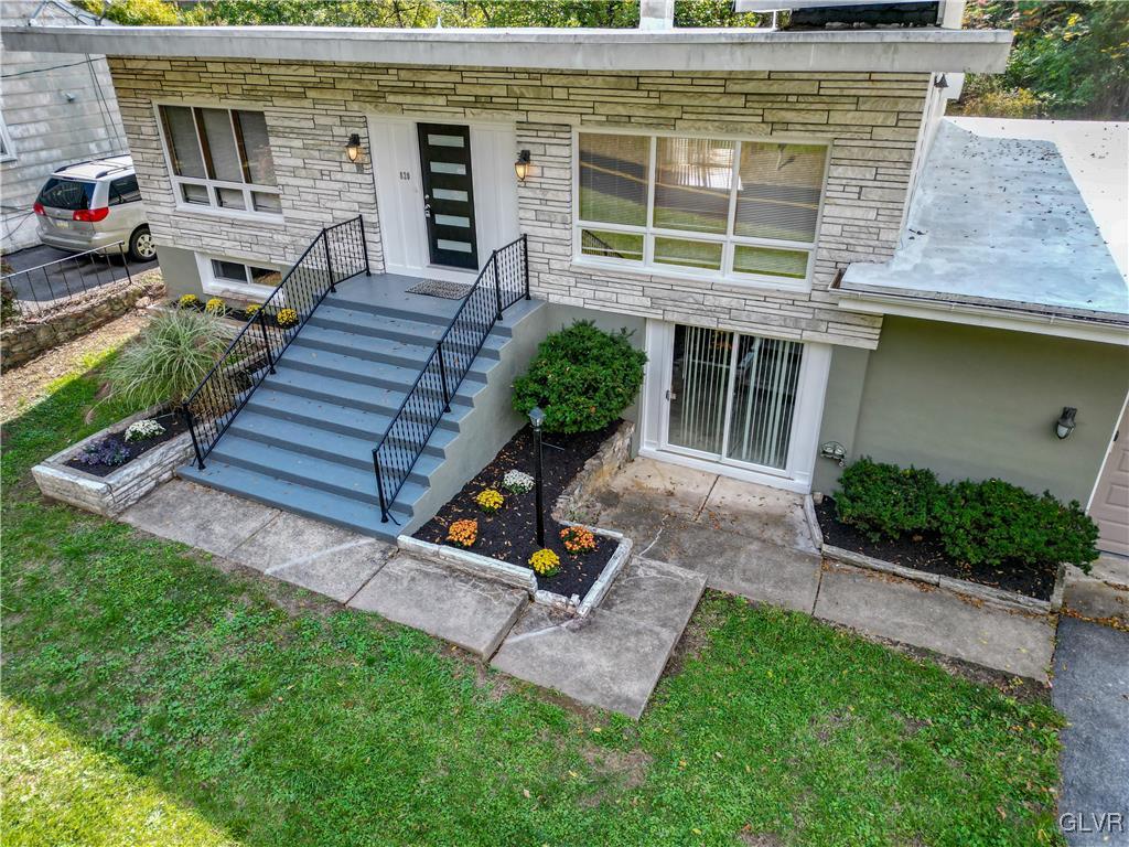 820 Morvale Road Easton, PA 18042 - Photo 5 of 50 front view of a house with a yard