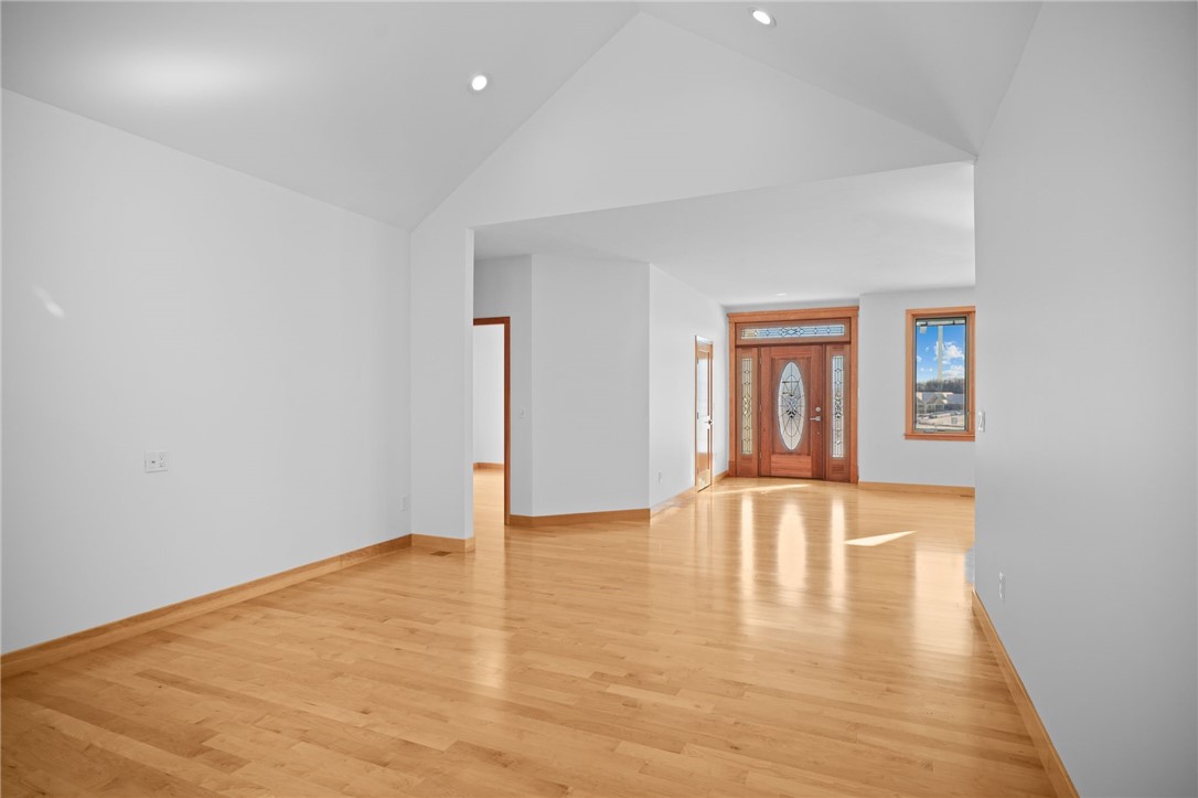 22 West Farm Road Smithfield, RI 02917 - Photo 18 of 42 living/dining area/entrance