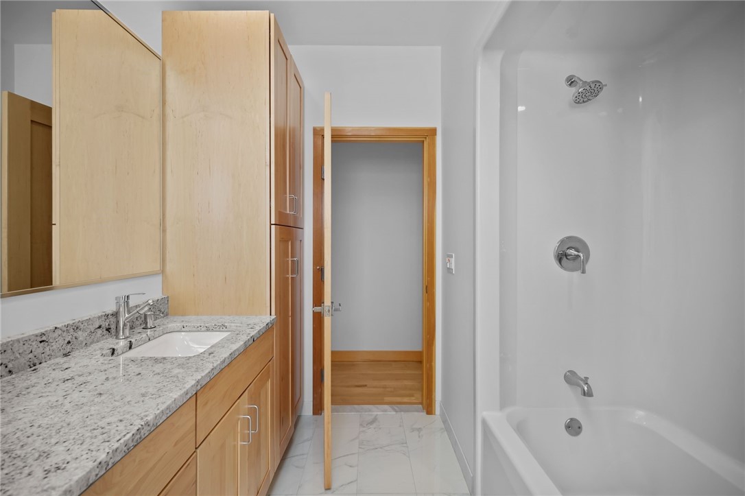 22 West Farm Road Smithfield, RI 02917 - Photo 20 of 42 guest bath/children's bath