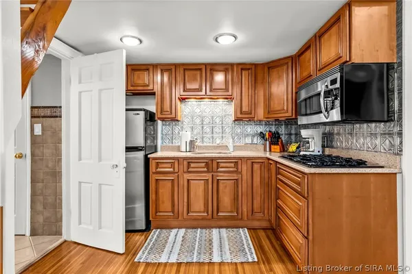 $989,900 | 1206 East Main Street, New Albany, IN 47150
