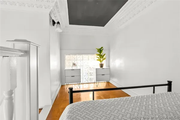$989,900 | 1206 East Main Street, New Albany, IN 47150