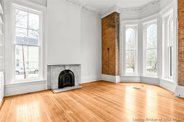 $989,900 | 1206 East Main Street, New Albany, IN 47150