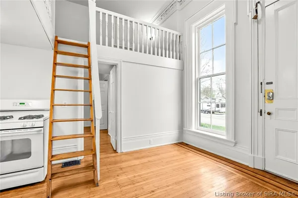 $989,900 | 1206 East Main Street, New Albany, IN 47150