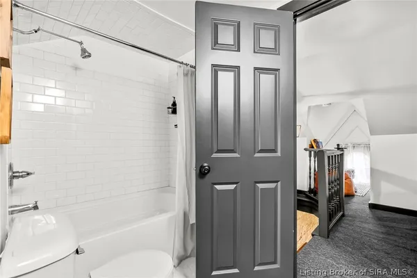 $989,900 | 1206 East Main Street, New Albany, IN 47150