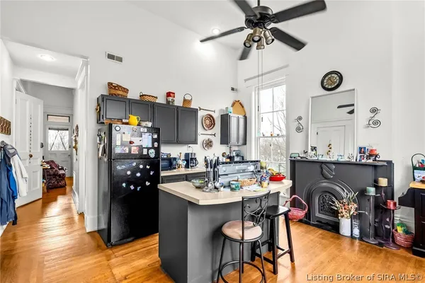 $989,900 | 1206 East Main Street, New Albany, IN 47150