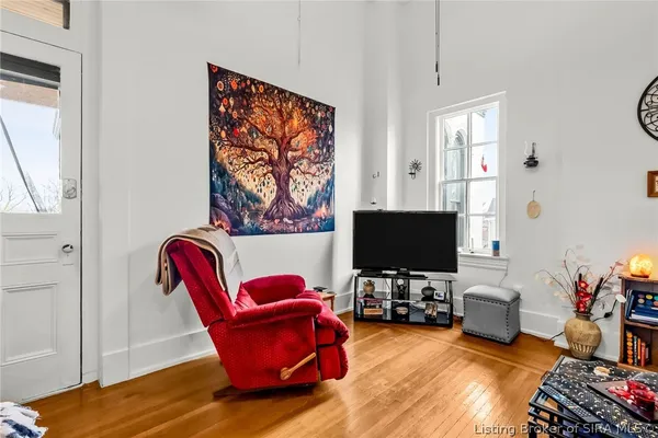 $989,900 | 1206 East Main Street, New Albany, IN 47150