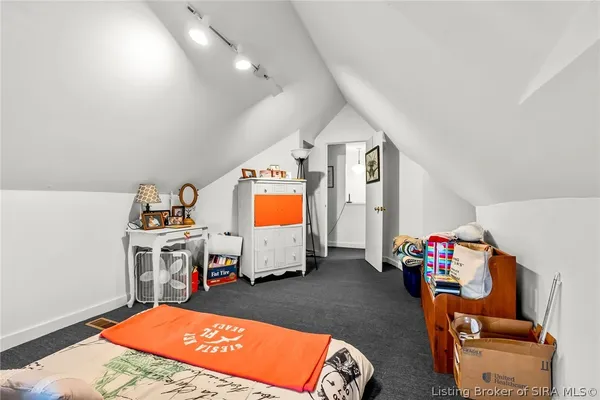 $989,900 | 1206 East Main Street, New Albany, IN 47150