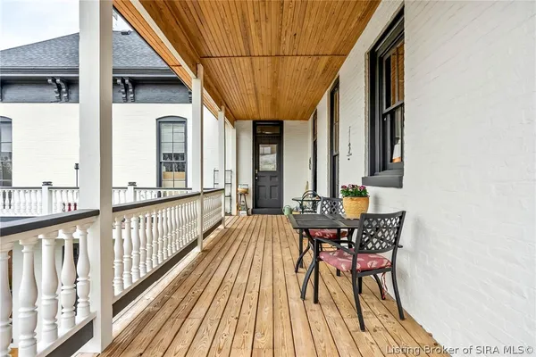 $989,900 | 1206 East Main Street, New Albany, IN 47150