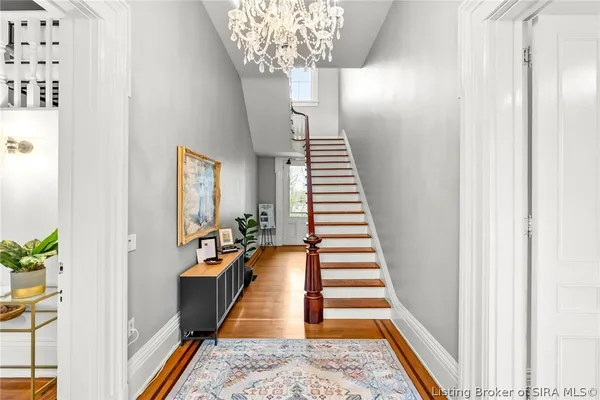 $989,900 | 1206 East Main Street, New Albany, IN 47150