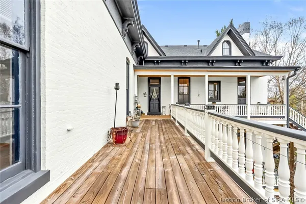 $989,900 | 1206 East Main Street, New Albany, IN 47150