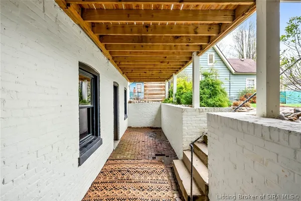 $989,900 | 1206 East Main Street, New Albany, IN 47150