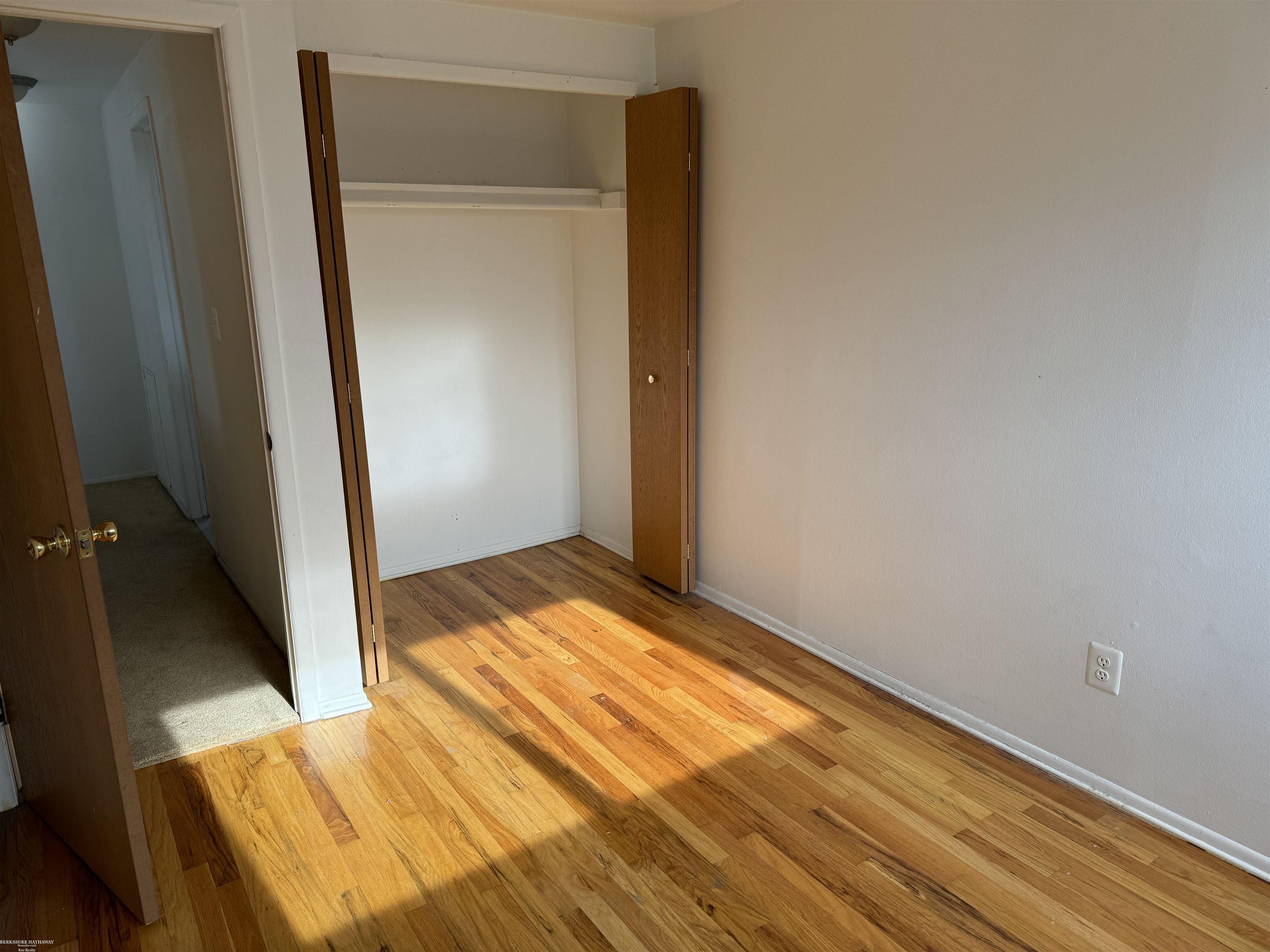 8734 Sterling Street Center Line, MI 48015 - Photo 8 of 9