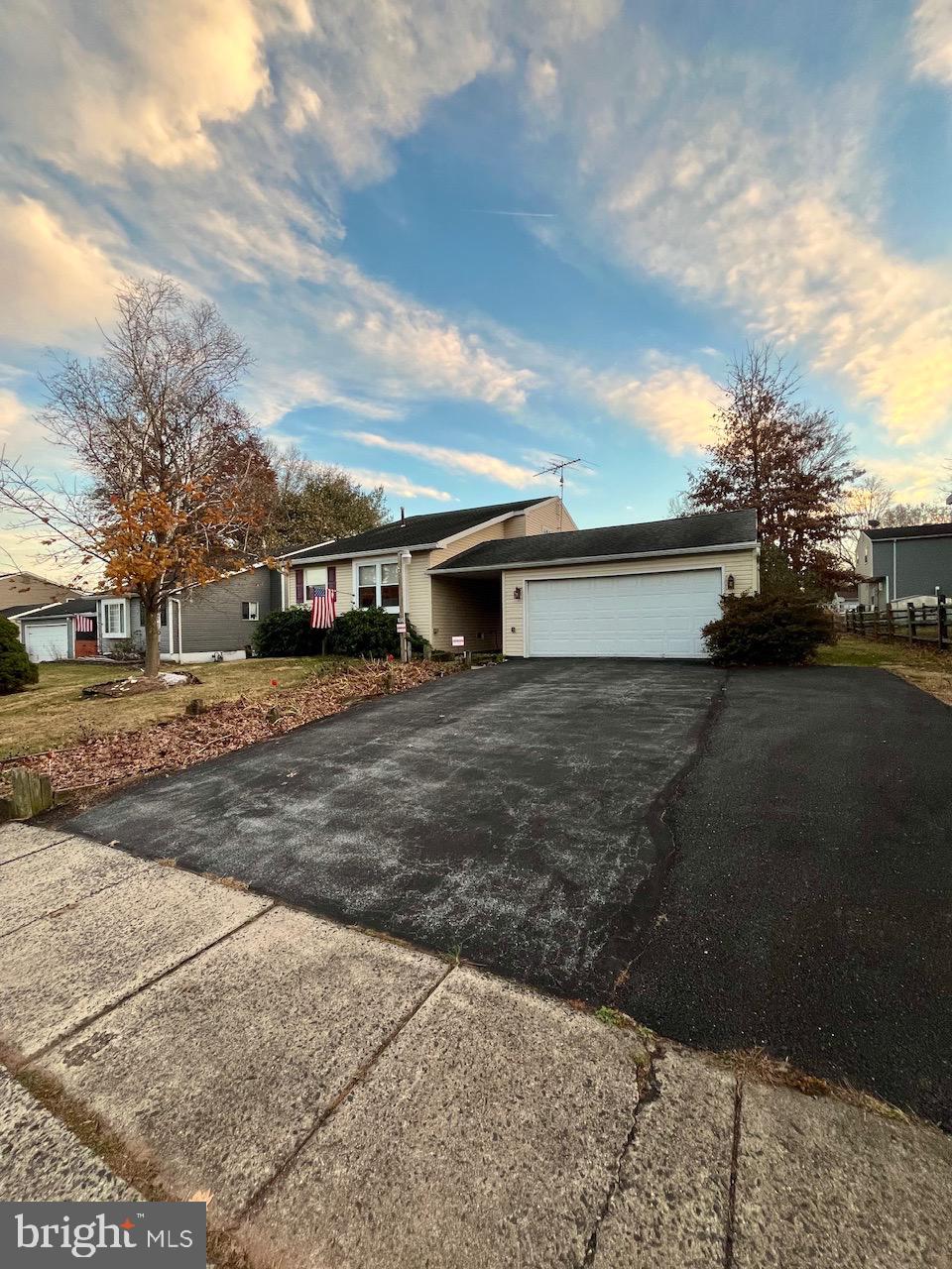 4956 Elderberry Drive Reading, PA 19606 - Photo 3 of 25 Gallery Image 3