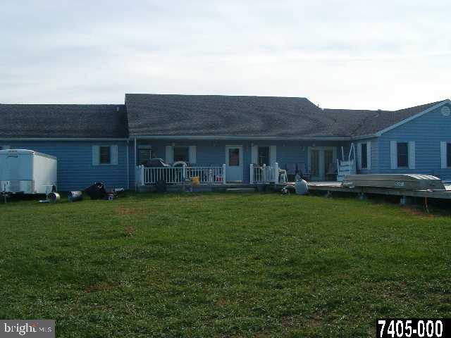 1862 Smith Station Road Spring Grove, PA 17362 - Photo 2 of 9
