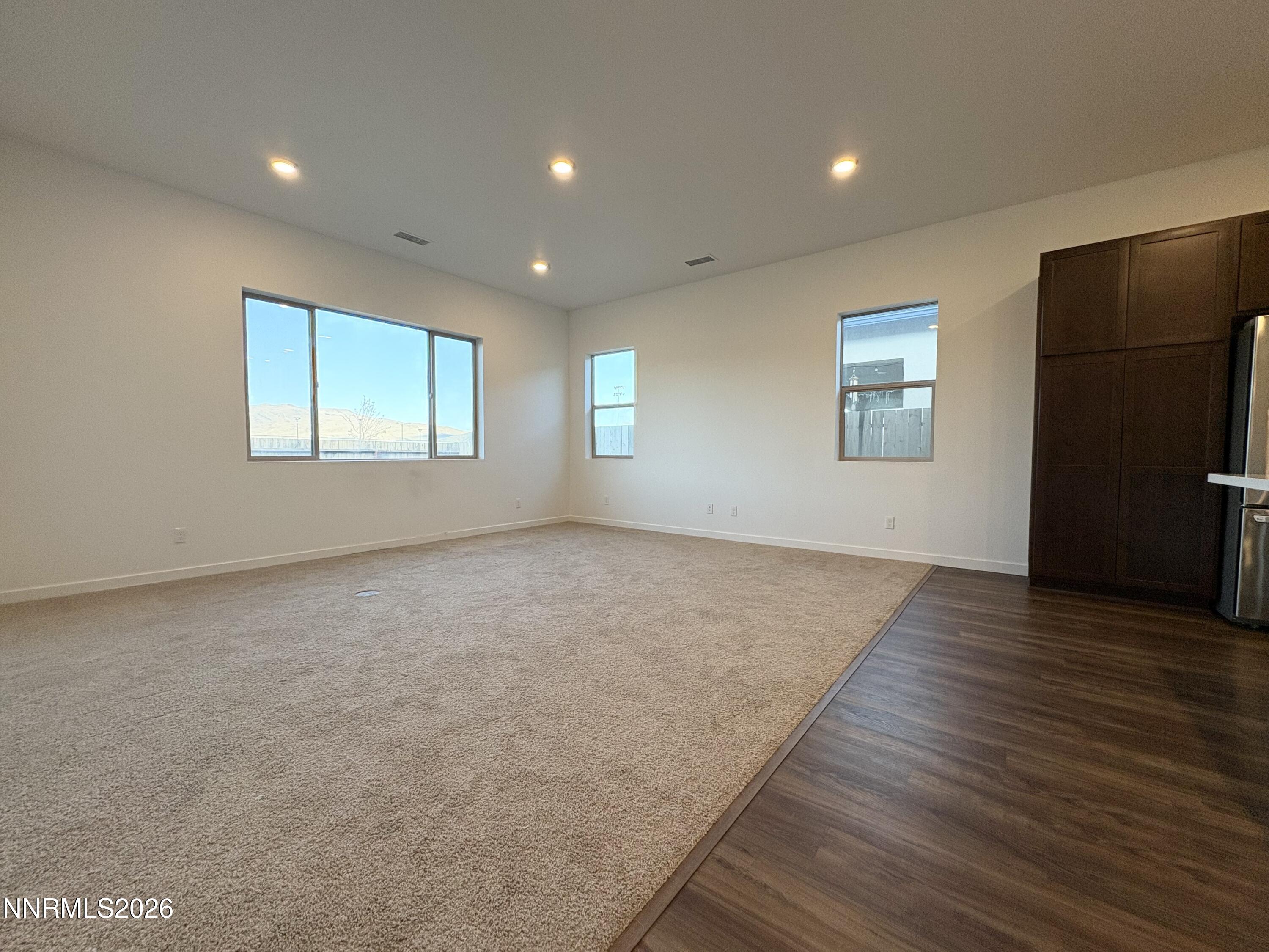 1852 Hogan Peak Street Carson City, NV 89701 - Photo 5 of 18 IMG_2884