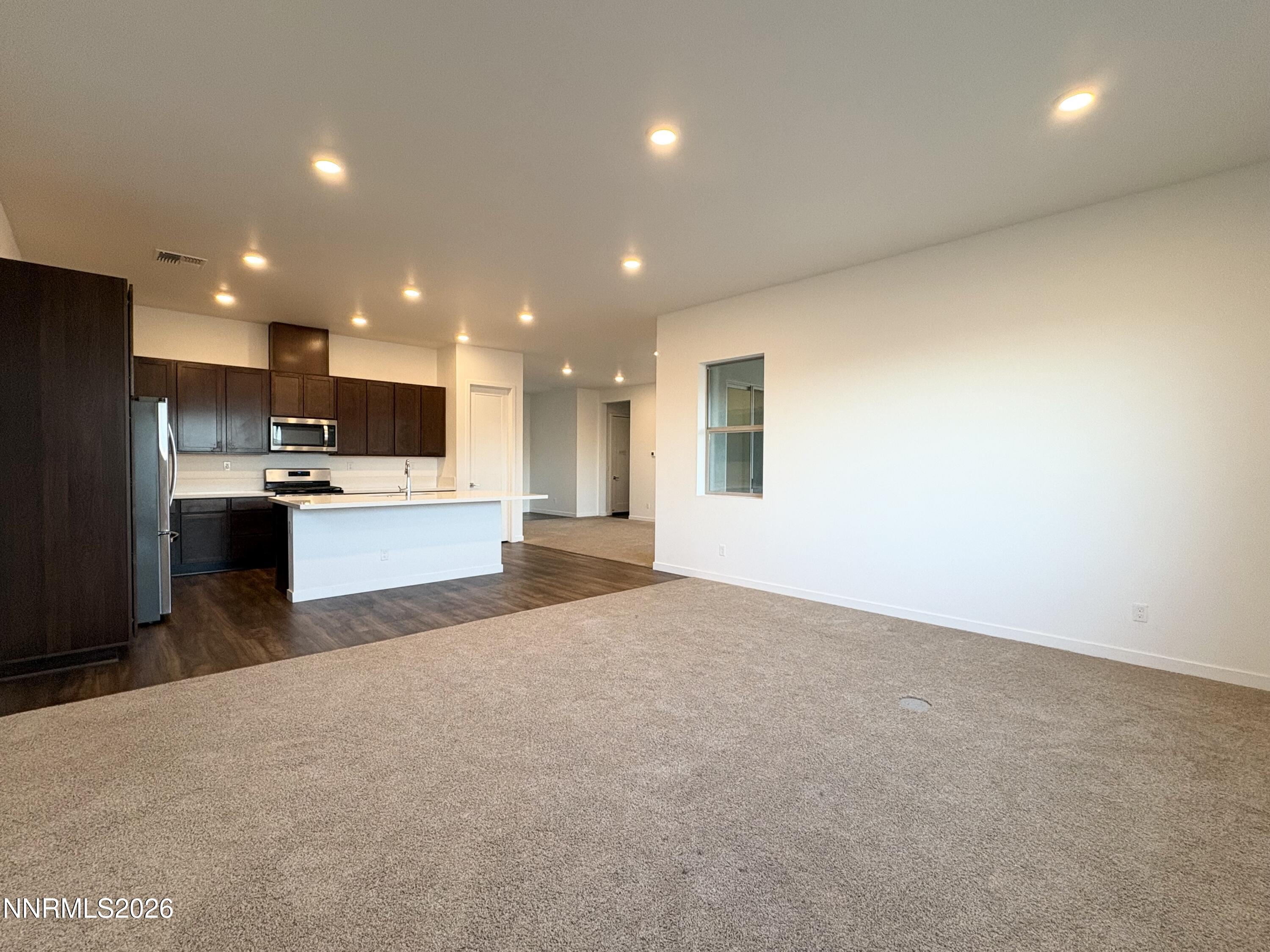 1852 Hogan Peak Street Carson City, NV 89701 - Photo 6 of 18 IMG_2887