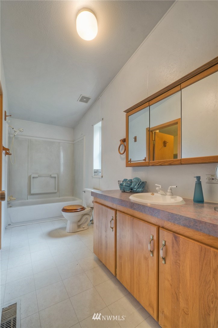376 West Lillie Road Elma, WA 98541 - Photo 15 of 23 Gallery Image 15