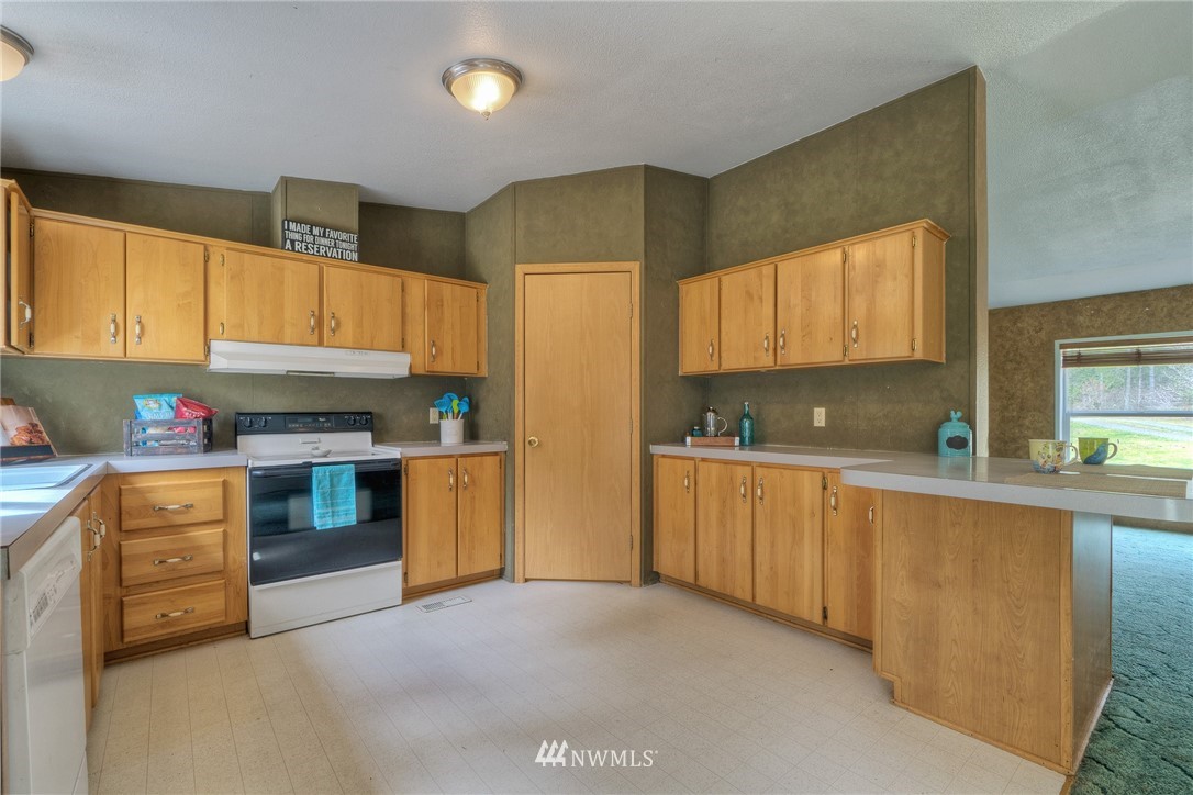 376 West Lillie Road Elma, WA 98541 - Photo 8 of 23 Gallery Image 8