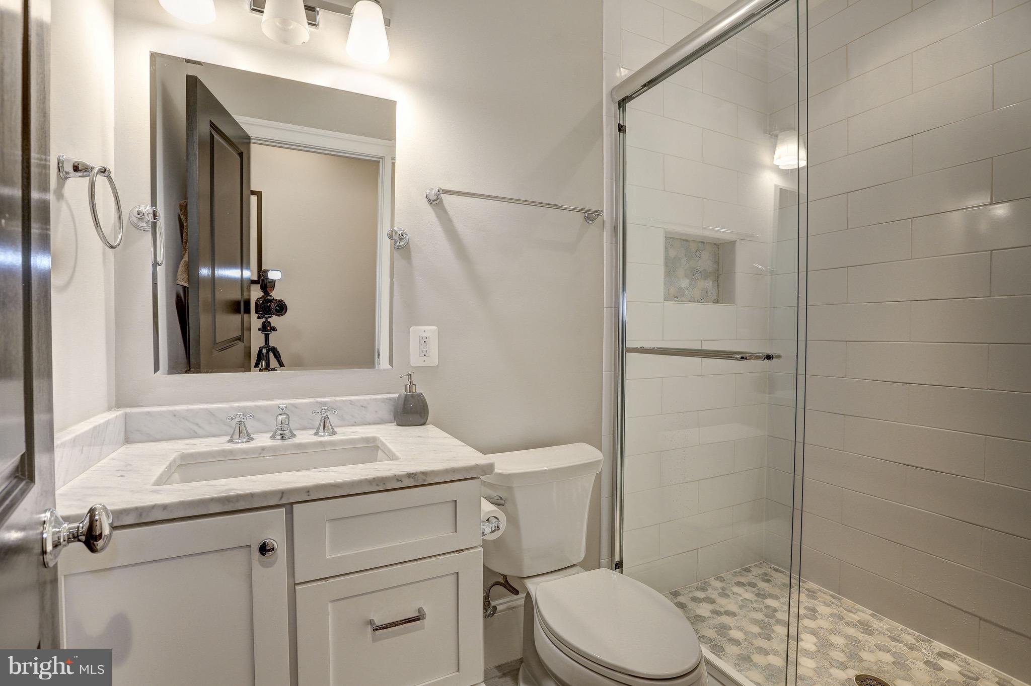 1738 Park Road Northwest, Unit 3 Washington, DC 20010 - Photo 19 of 26 Full Bathroom #2