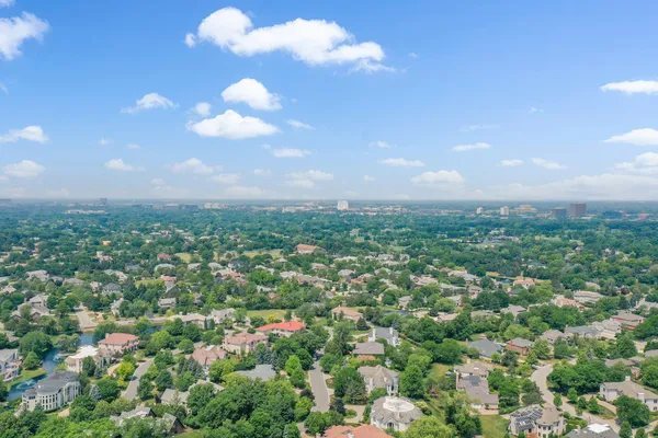 $699,000 | 910 St Stephens Green, Oak Brook, IL 60523