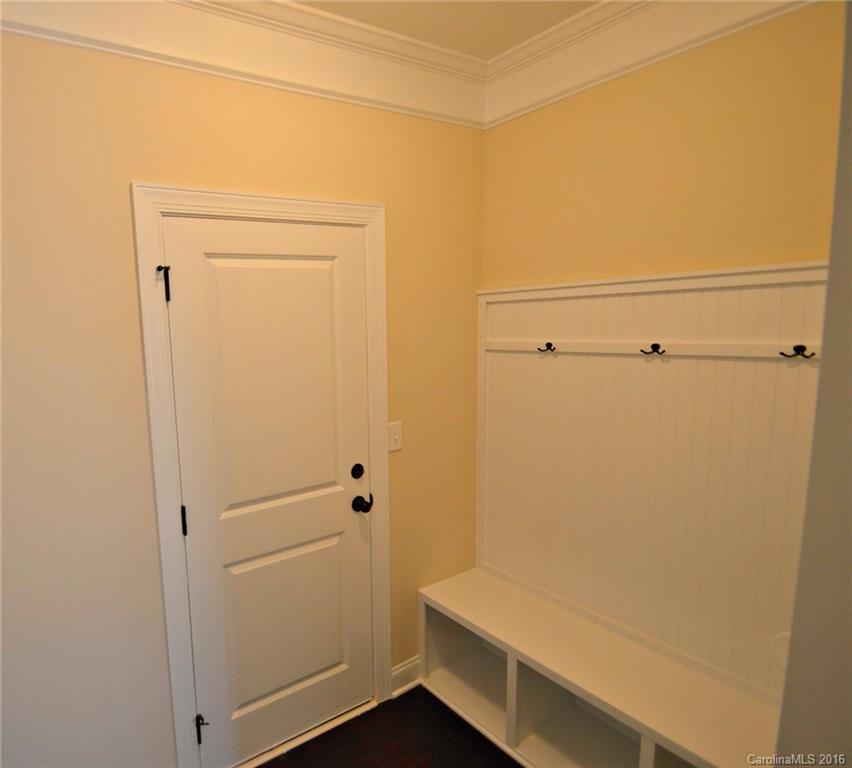 7324 Hamilton Bridge Road, Unit 201 Charlotte, NC 28278 - Photo 11 of 24 Gallery Image 11